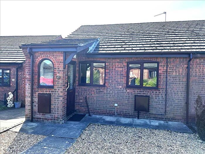 2 Bedroom Bungalow For Sale In Hall View, Messingham, Scunthorpe, DN17