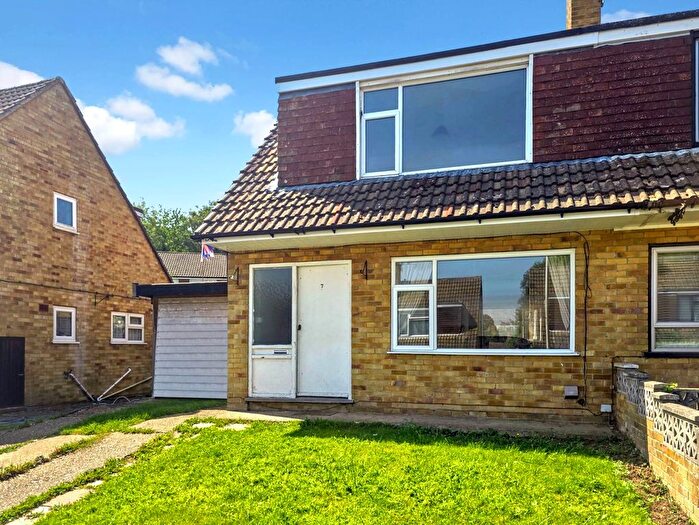 3 Bedroom Semi-Detached House For Sale In Westgate Close, Canterbury, CT2