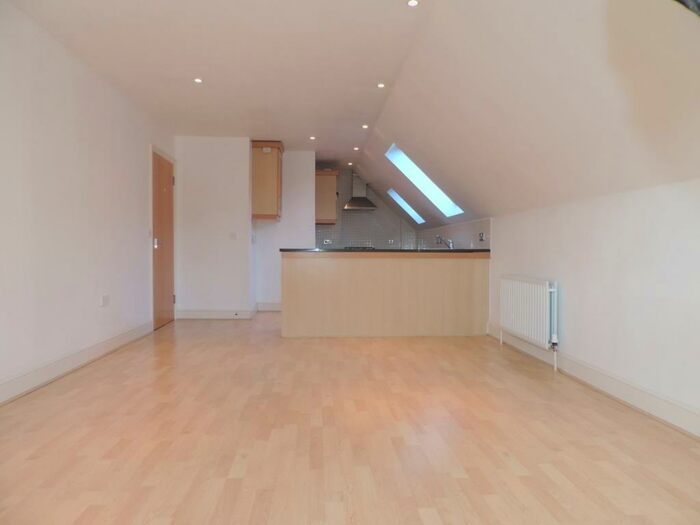 2 Bedroom Flat To Rent In Guildown Ct, Stoke Rd, Guildford, GU1