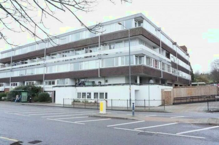 4 Bedroom Flat To Rent In Queen Street, Hitchin, SG4