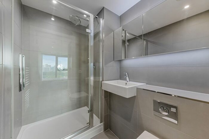 2 Bedroom Flat To Rent In Uncle Elephant And Castle, Churchyard Row, Elephant And Castle, SE11