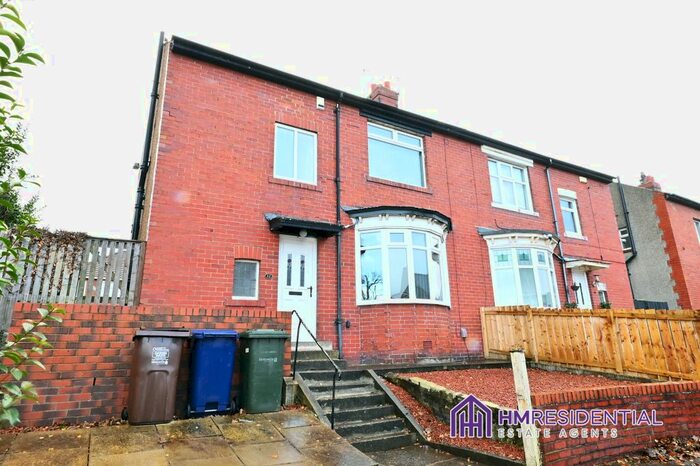 3 Bedroom Detached House To Rent In Westacre Gardens, Newcastle Upon Tyne, NE5