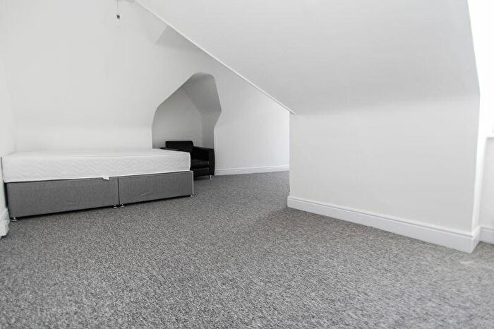 4 Bedroom Property To Rent In Burnaby Road, Bournemouth, BH4