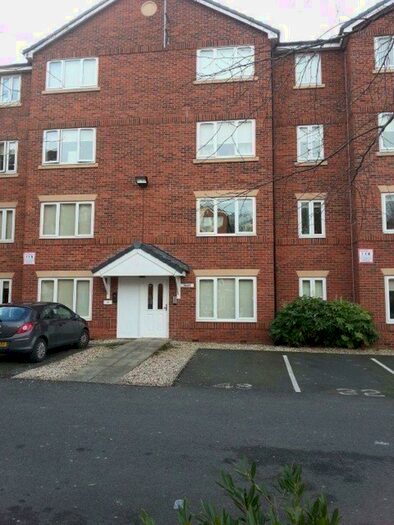 2 Bedroom Apartment To Rent In Woodsome Park, L25