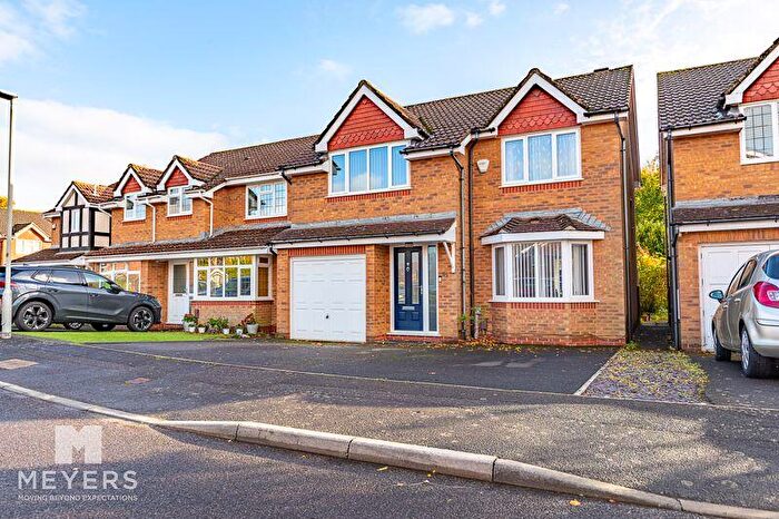 4 Bedroom Detached House For Sale In Waytown Close, Canford Heath, BH17