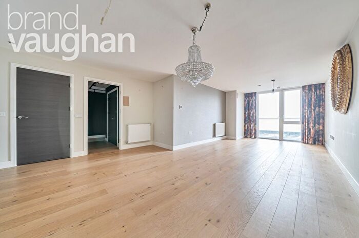 3 Bedroom Flat To Rent In The Boardwalk, Brighton Marina Village, Brighton, East Sussex, BN2