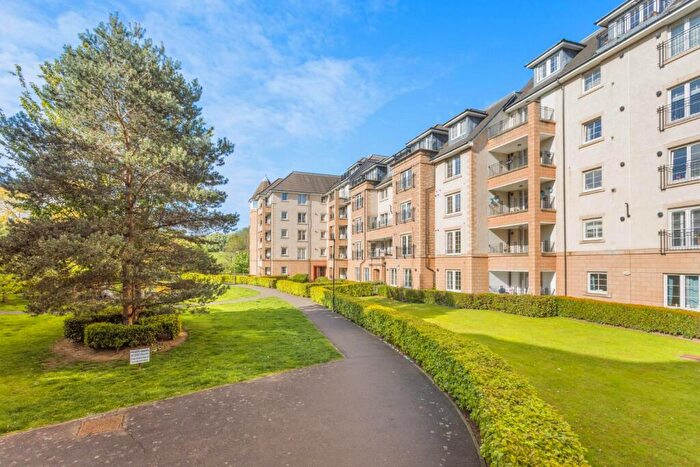 2 Bedroom Flat For Sale In / Powderhall Rigg, Edinburgh, EH7