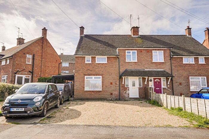 3 Bedroom Semi Detached House For Sale In East Street, Leighton Buzzard, LU7