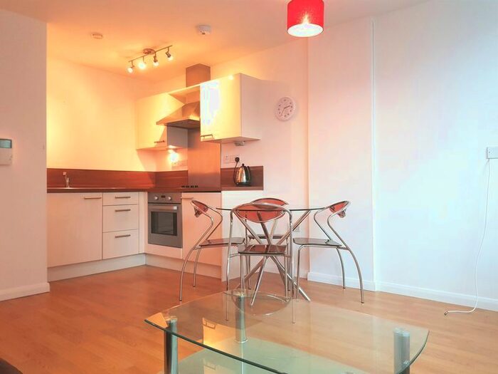 1 Bedroom Flat To Rent In Mann Island, Liverpool, L3