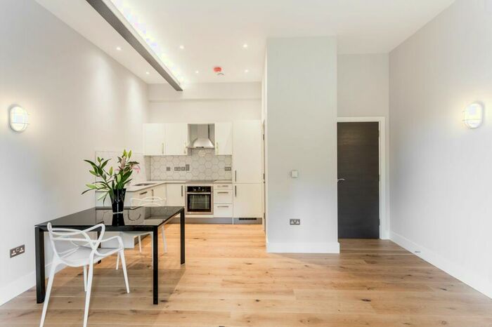 1 Bedroom Flat To Rent In Wilmer Place, London, N16