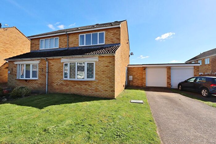 2 Bedroom Semi-Detached House For Sale In Manor Close, Langford, SG18