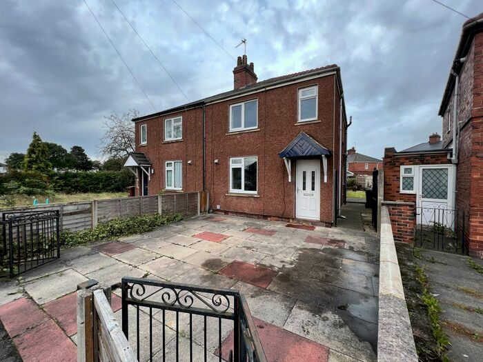2 Bedroom Semi-Detached House To Rent In Wheatcroft, Castleford, WF10