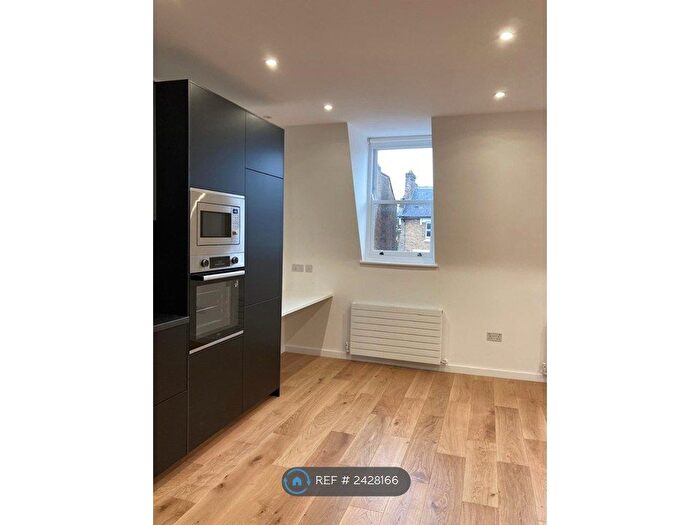 1 Bedroom Flat To Rent In The Grove, London, W5