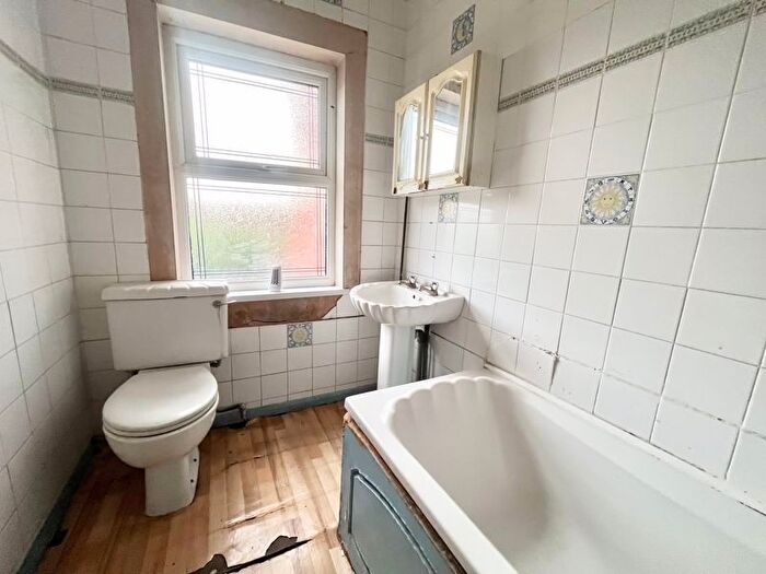 6 Bedroom End Of Terrace House For Sale In John Street, Brierley Hill, DY5