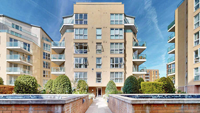2 Bedroom Apartment For Sale In Dovecote House, Water Garden Square, Canada Water, London, SE16