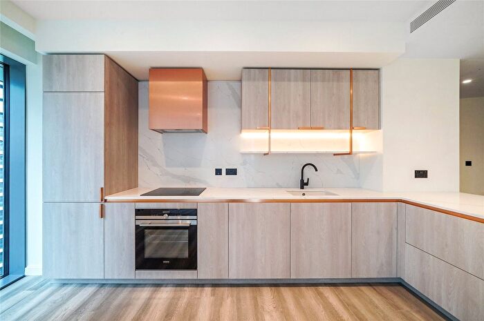 2 Bedroom Flat To Rent In Marsh Wall, London, E14