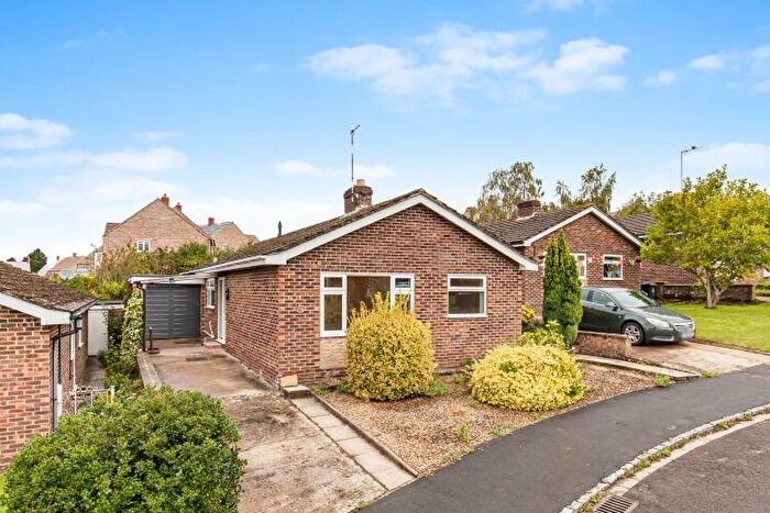 3 Bedroom Detached Bungalow To Rent In Balliol Close, Tackley, OX5