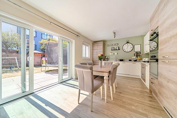 4 Bedroom Semi-Detached House For Sale In Linnitt Lane, Ryarsh, West Malling, ME19