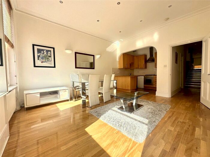 2 Bedroom Flat To Rent In Southwell Gardens, London, SW7