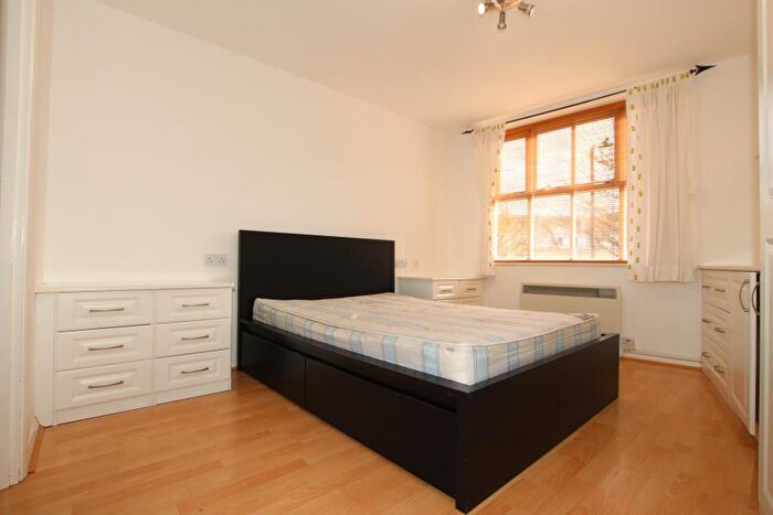2 Bedroom Apartment To Rent In Chamberlayne Ave, Wembley, HA9