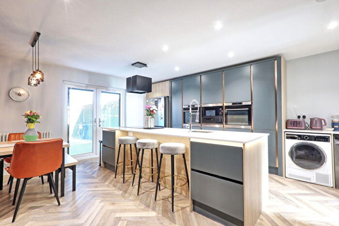 3 Bedroom Semi-Detached House For Sale In Wallace Close, Hullbridge, Hockley, Essex, SS5