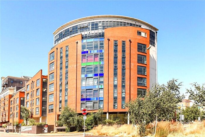 2 Bedroom Apartment To Rent In Kennet Street, Reading, Berkshire, RG1