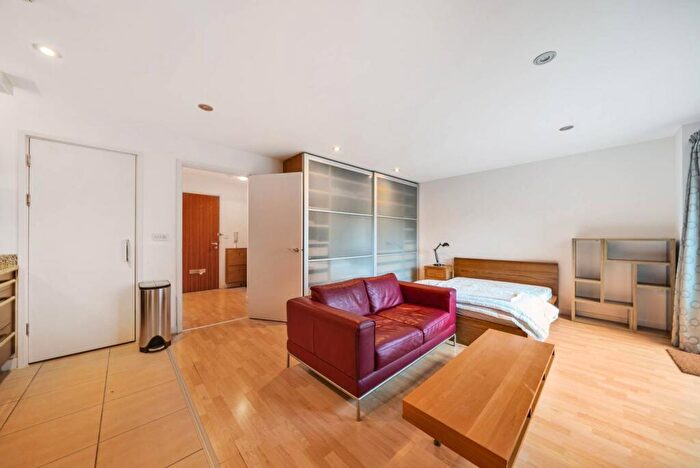 Studio To Rent In Kennington Road, Kennington, London, SE11