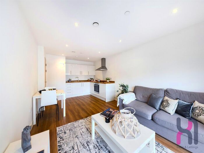 1 Bedroom Flat To Rent In The Gateway, Trafford Road, Salford, M5