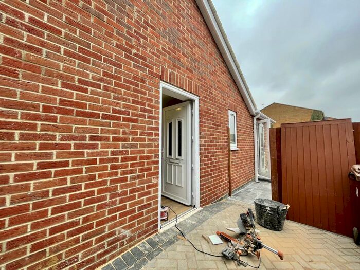 2 Bedroom End Of Terrace House To Rent In Kidlington, Oxfordshire, OX5