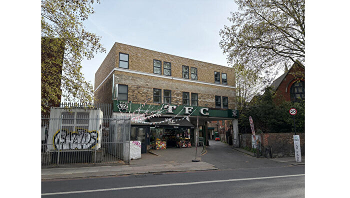 2 Bedroom Flat For Sale In Flat Palm House, Camberwell New Road, Camberwell, London, SE5