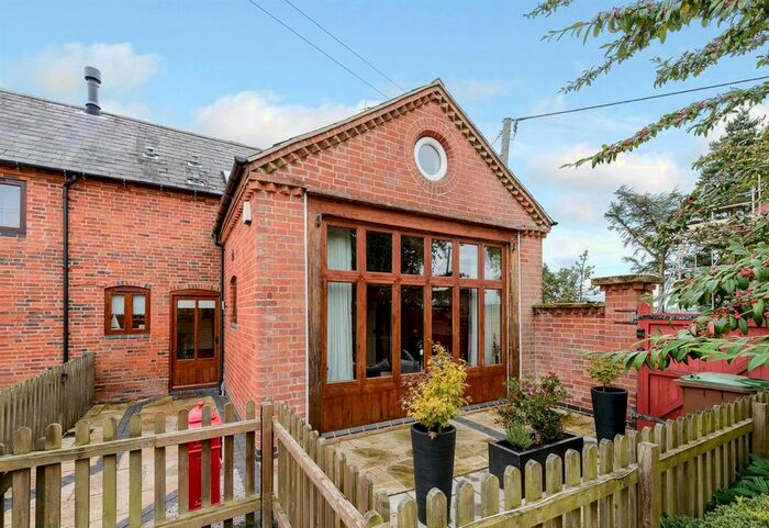 3 Bedroom Cottage For Sale In Watling Street, Kilsby, Northamptonshire, CV23