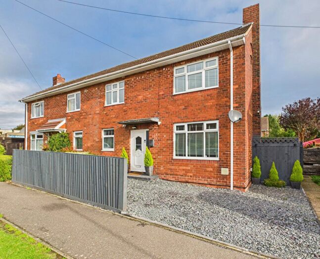 2 Bedroom Semi-Detached House For Sale In Lincoln Road, Brookenby, LN8