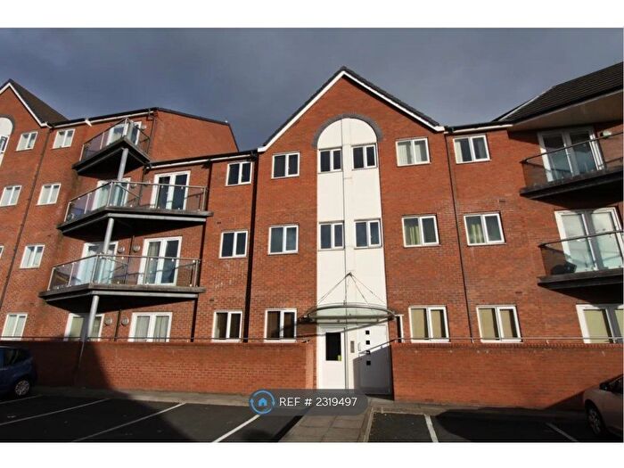 2 Bedroom Flat To Rent In Waterfront Way, Walsall, WS2