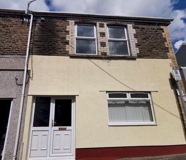 1 Bedroom Flat To Rent In Van Road, Caerphilly, CF83