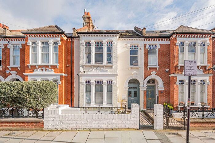 1 Bedroom Flat For Sale In Louisville Road, Heaver Estate, London, SW17