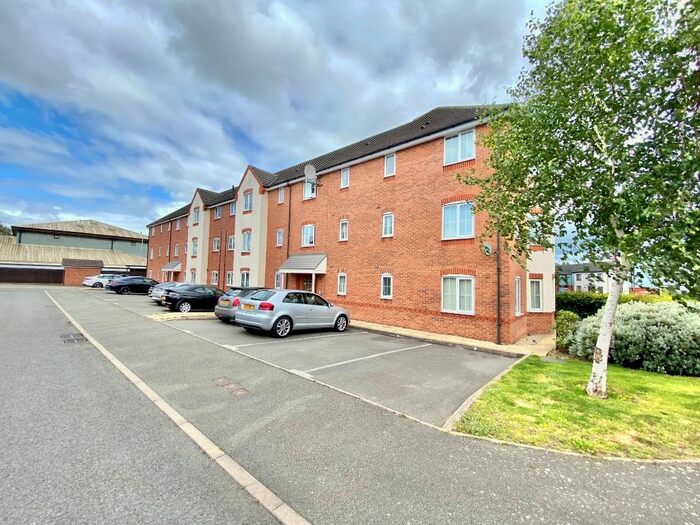 2 Bedroom Flat To Rent In Walker Road, Blakenall Heath, WS3