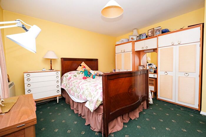 1 Bedroom Flat For Sale In Chislehurst Road, Orpington, BR6