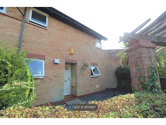 2 Bedroom Semi-Detached House To Rent In Stafford Grove, Milton Keynes, MK5
