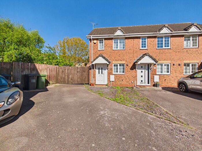 2 Bedroom End Of Terrace House For Sale In Wigmore Drive, Peterborough, PE2
