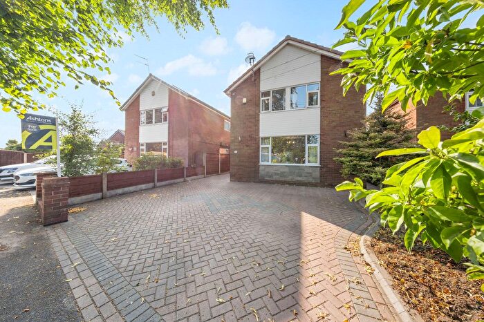 4 Bedroom Detached House For Sale In Hurst Lane, Glazebury, WA3