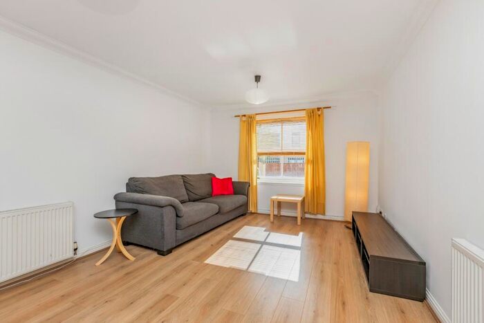 2 Bedroom Flat To Rent In Murano Place, Leith Walk, Edinburgh, EH7