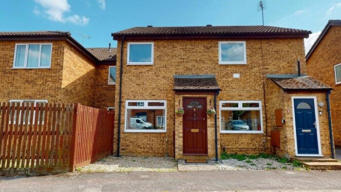 2 Bedroom House For Sale In Riley Close, Abingdon, OX14