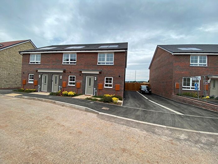 2 Bedroom End Of Terrace House To Rent In Graces Paddock, Nailsea, BS48