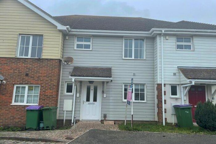 3 Bedroom Property To Rent In Paddock Close, Folkestone, CT20