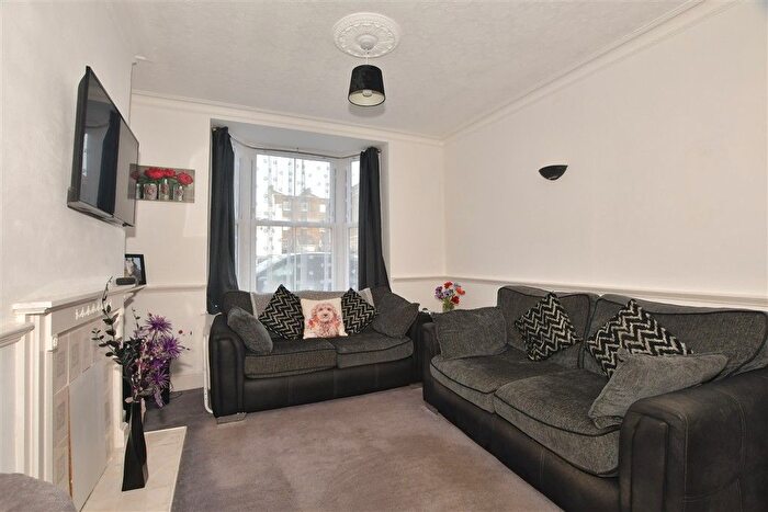 3 Bedroom Terraced House For Sale In Avenue Road, Herne Bay, Kent, CT6