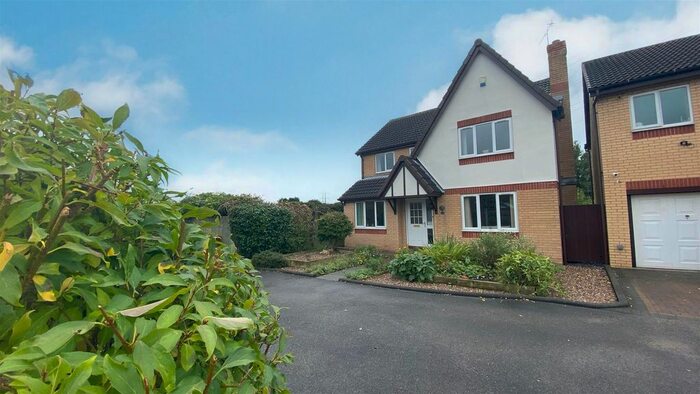 4 Bedroom Detached House For Sale In Sovereign Way, Oakwood, Derby DE21