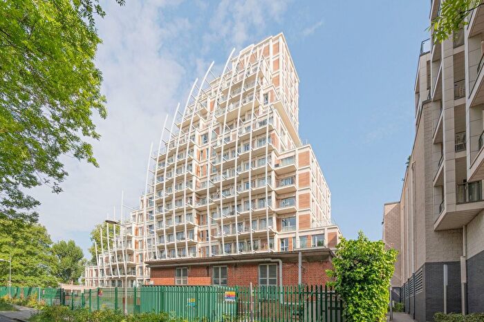 1 Bedroom Flat To Rent In Admiralty Building, Kingston, Kingston Upon Thames, KT2