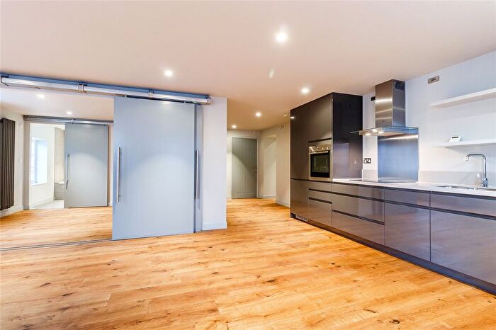 1 Bedroom Flat To Rent In Friday Street, Henley-On-Thames, Oxfordshire, RG9