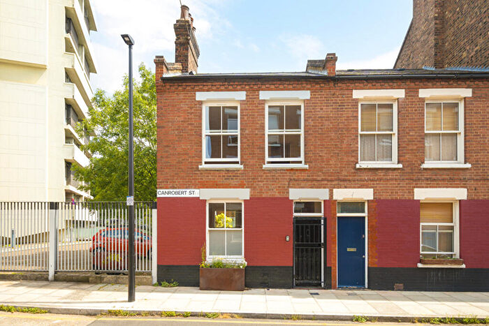 1 Bedroom End Of Terrace House For Sale In Canrobert Street, London, E2