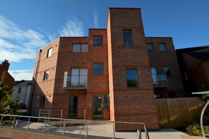 2 Bedroom Flat To Rent In Millbrook Street, Cheltenham, GL50